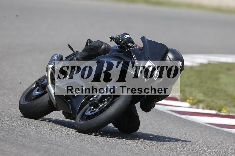 /Archiv-2025/49 26.08.2025 Cornu Master School ADR/gruen-vert/73